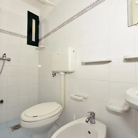 منتزه العطل Camping La Vecchia Torre غالّيبولي