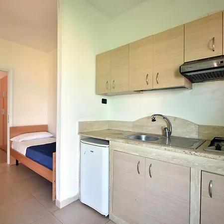 Camping La Vecchia Torre غالّيبولي