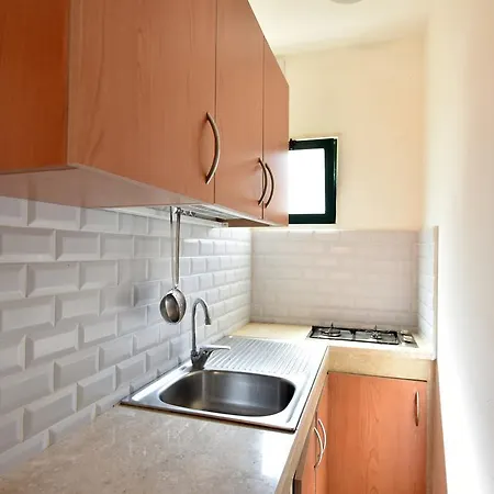 Camping La Vecchia Torre غالّيبولي