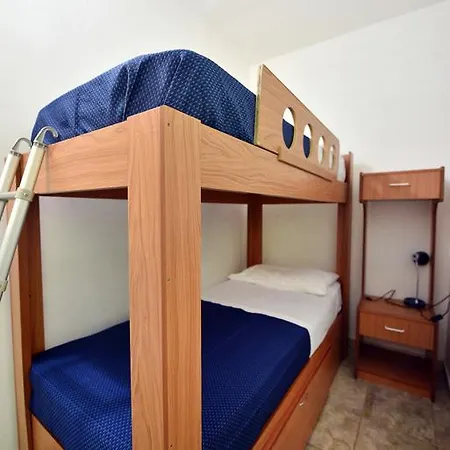 Camping La Vecchia Torre غالّيبولي