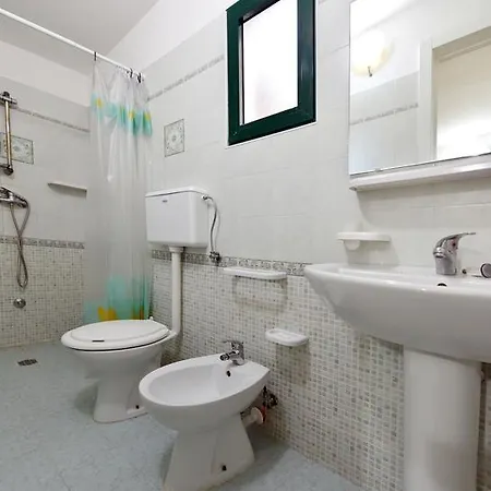 منتزه العطل Camping La Vecchia Torre