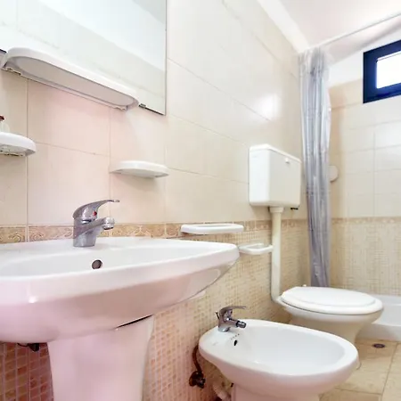 Camping La Vecchia Torre غالّيبولي